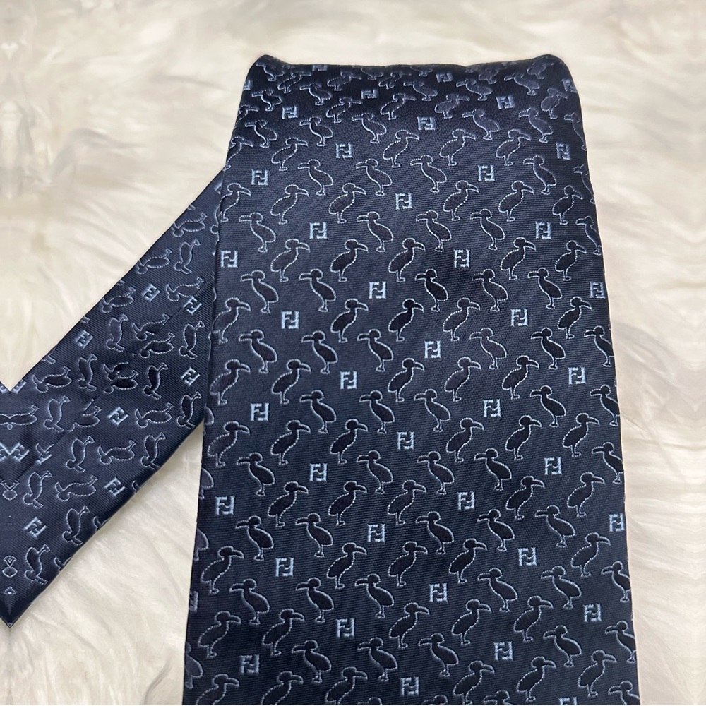 NWOT FENDI Dodo Birds 🦤 with Fendi Logos Tie - Picture 4 of 10